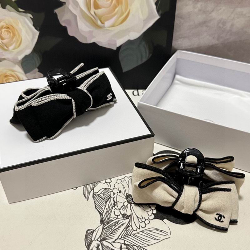 Chanel Hair grab clip hh54